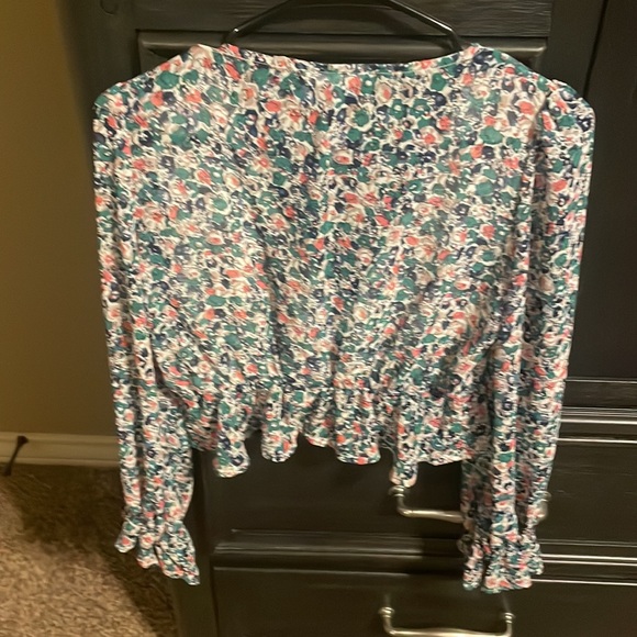 Cute sheer crop, worn once. - Picture 2 of 3